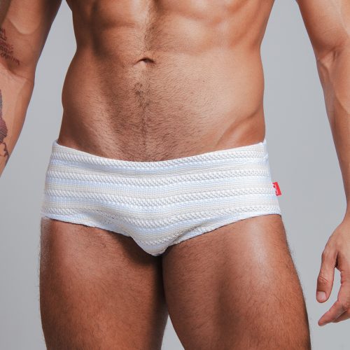 Verão 2025: Como usar sunga branca com confiança